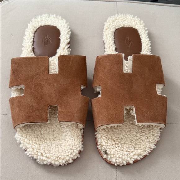 Hermes Tan Velvet Men’s Slippers EU size 43.5